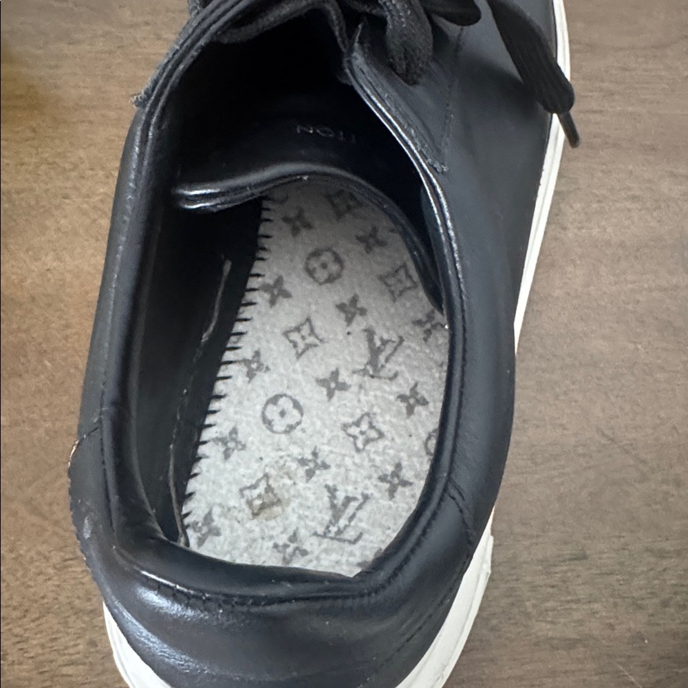 Louis Vuitton leather sneakers - Picture 9 of 10